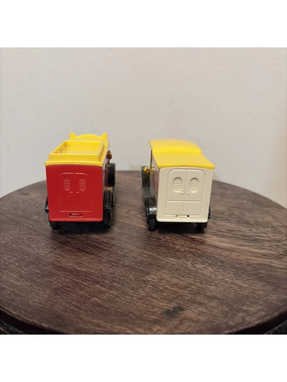 Reader's Digest Collector's Set of 2 Classic Ambulance & Delivery Trucks Plastic